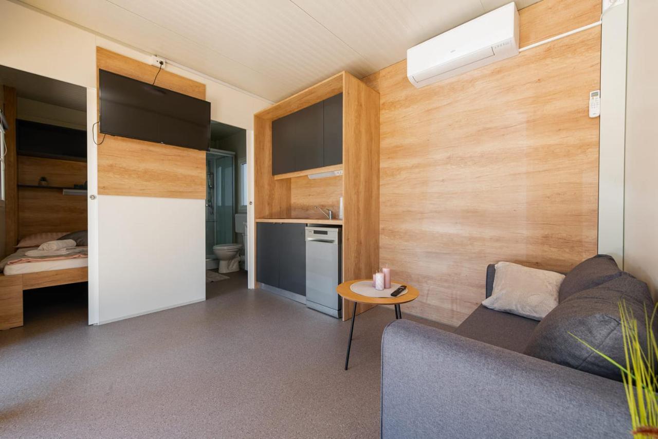 Guest House Malenica Sukošan Eksteriør bilde