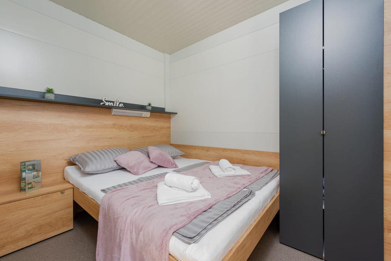 Guest House Malenica Sukošan Eksteriør bilde