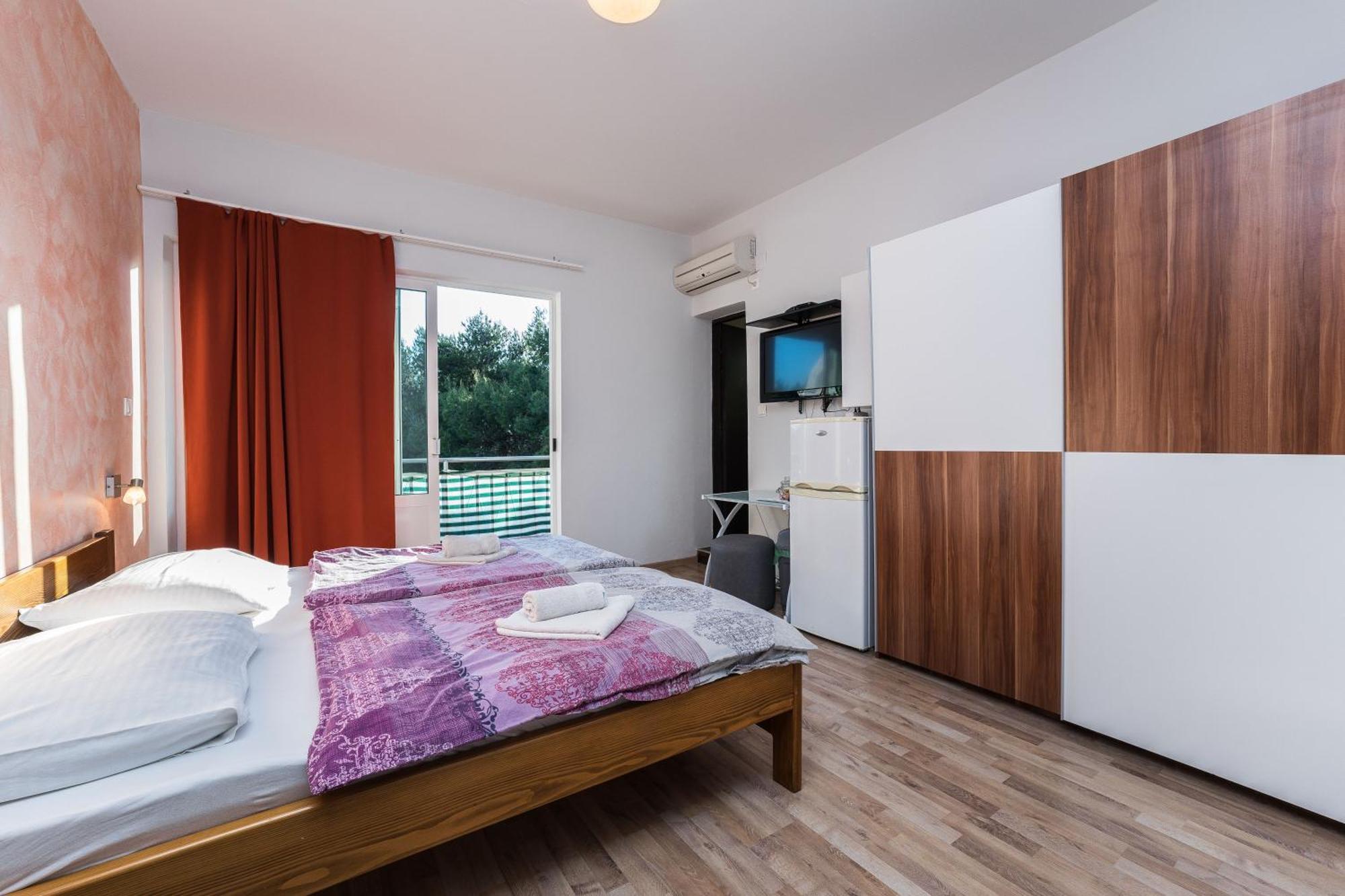 Guest House Malenica Sukošan Eksteriør bilde