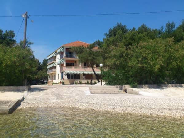 Guest House Malenica Sukošan Eksteriør bilde
